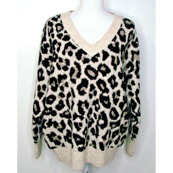 Vince Camuto Sweater Leopard Animal Print Long Sleeve Sexy V Neck Tan Brown Sz M - Picture 1 of 9